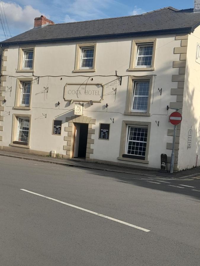 The Cock Hotel Bronllys Exterior foto